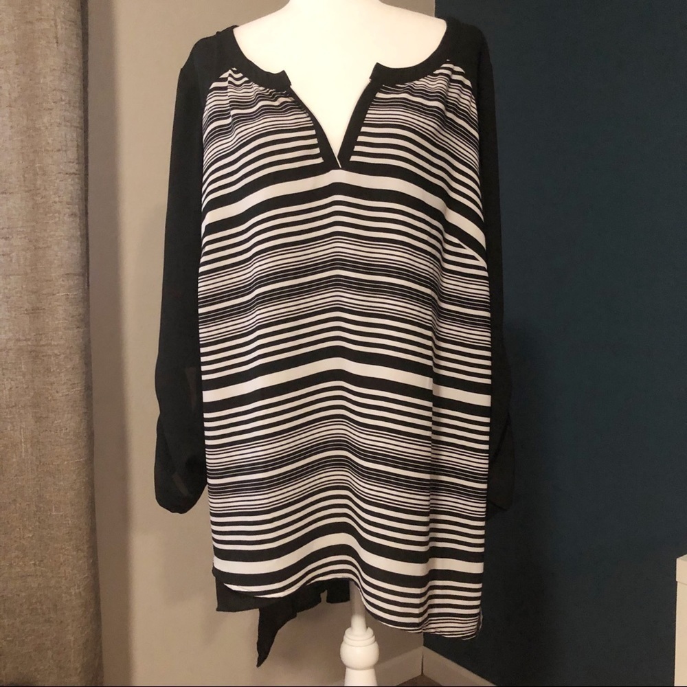 Lane Bryant asymmetrical black white pattern top